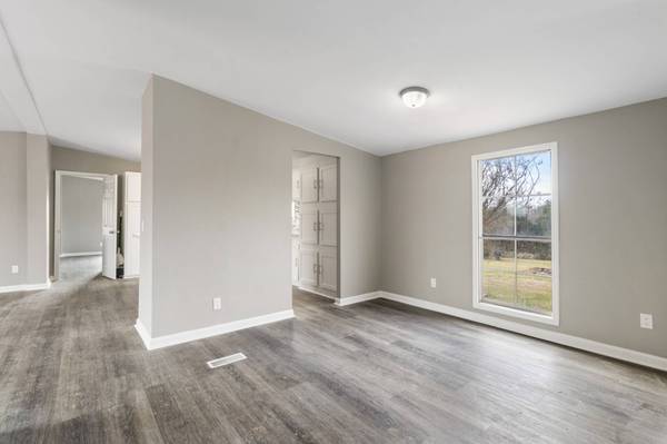 2440 Graham Cemetery Rd, Clarksville, TN 37043