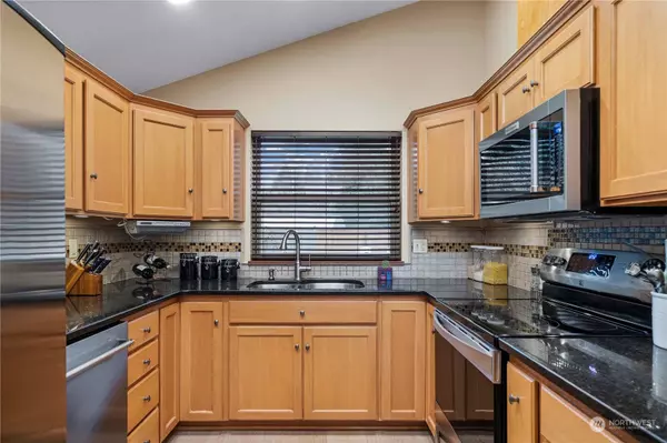 15509 SE 175th CT, Renton, WA 98058