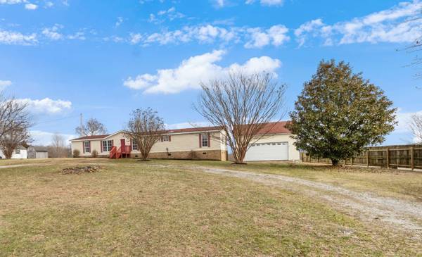 2440 Graham Cemetery Rd, Clarksville, TN 37043