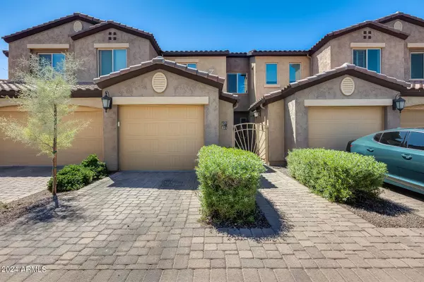 250 W QUEEN CREEK Road #121, Chandler, AZ 85248