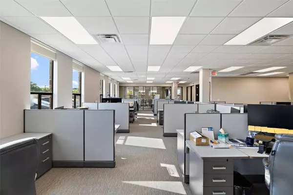 5101 Hidden Creek LN, Spicewood, TX 78669