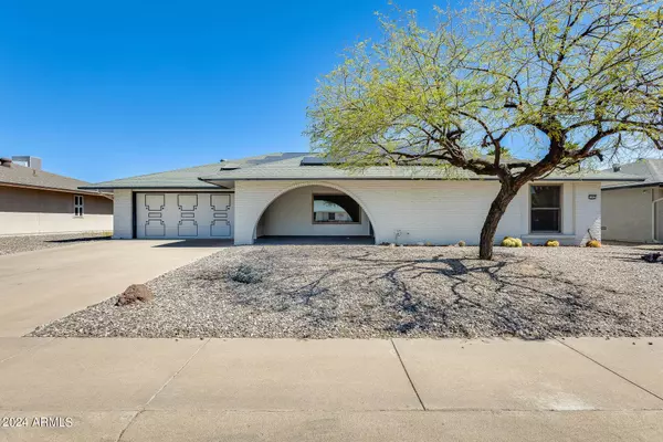 13022 W WESTGATE Drive, Sun City West, AZ 85375