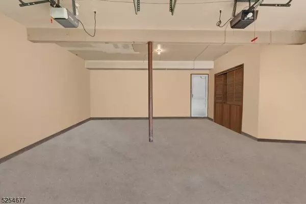 29 Willow Brook Rd, Freehold Twp., NJ 07728