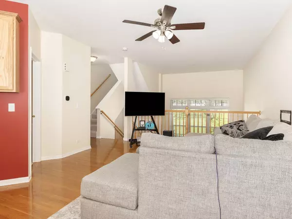 1105 Longwood Drive #1105, Lisle, IL 60532