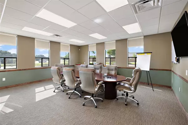 5101 Hidden Creek LN, Spicewood, TX 78669