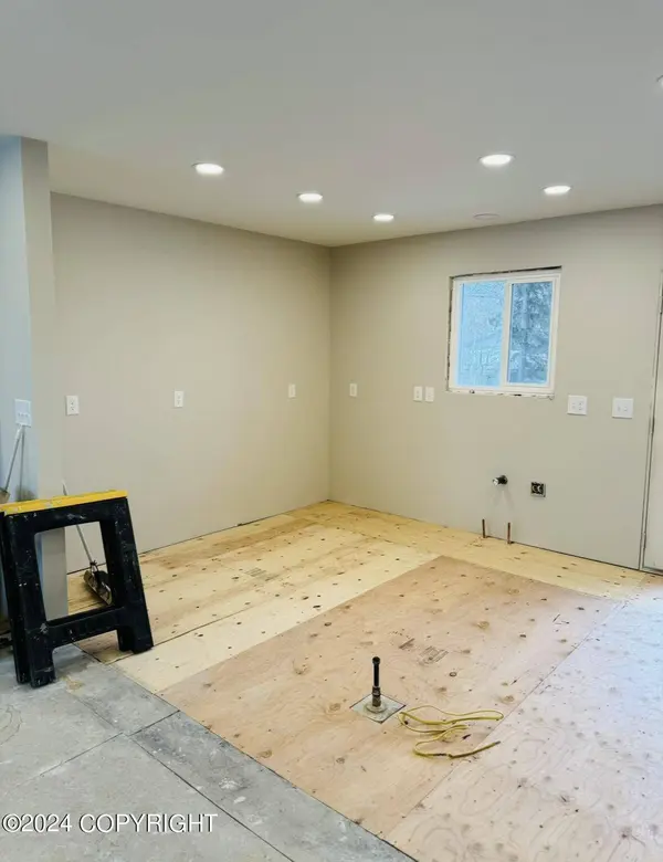 2340 Paxson DR, Anchorage, AK 99504