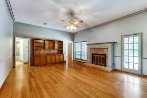 704 Indian Springs Trail, Kennedale, TX 76060