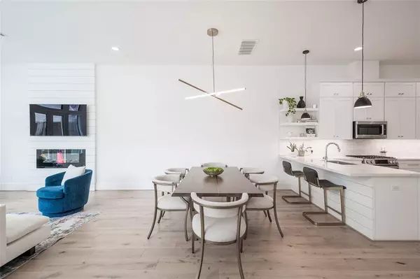 927 Nadine ST, Houston, TX 77009