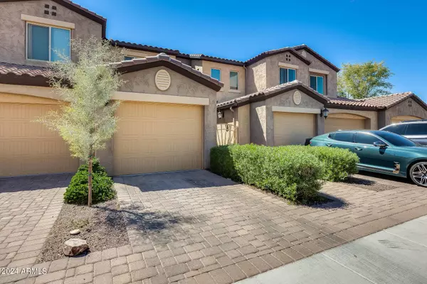 250 W QUEEN CREEK Road #121, Chandler, AZ 85248