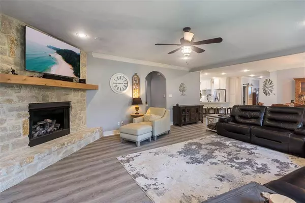 852 Rs County Road 4254, Point, TX 75472