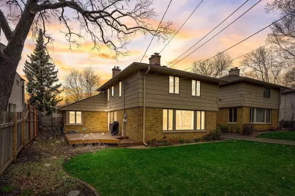 2717 W 28th ST, Minneapolis, MN 55416