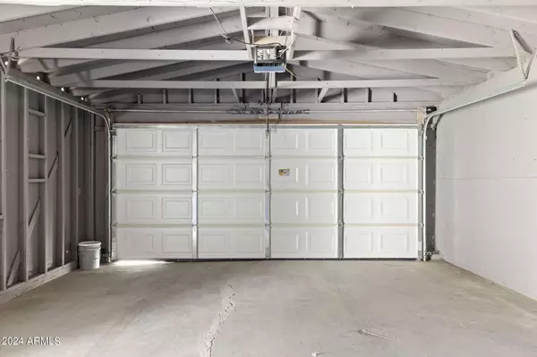 8610 N 35TH Drive, Phoenix, AZ 85051