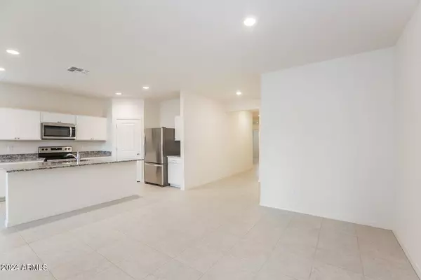 35257 W SAN CAPISTRANO Avenue, Maricopa, AZ 85138