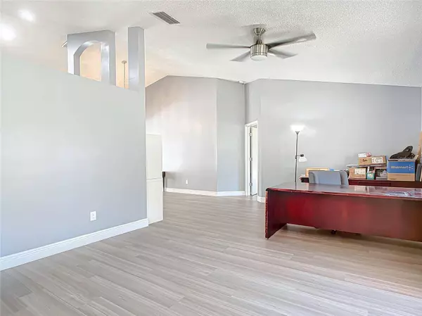 220 W NEW YORK AVE, Lake Helen, FL 32744