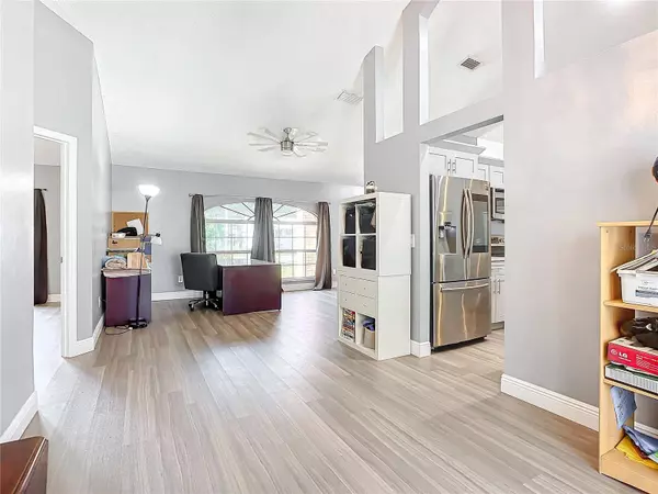 220 W NEW YORK AVE, Lake Helen, FL 32744