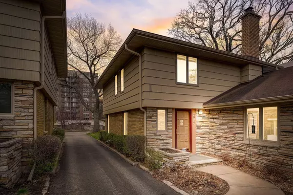 2717 W 28th ST, Minneapolis, MN 55416