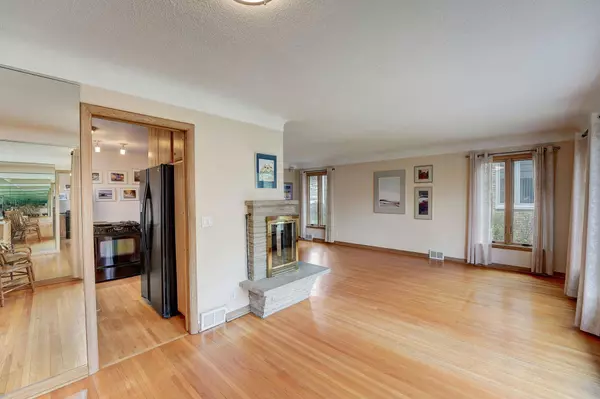 2717 W 28th ST, Minneapolis, MN 55416