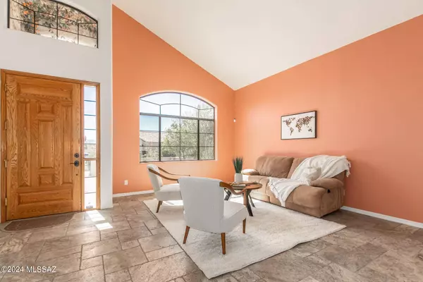 5873 N Misty Ridge Drive, Tucson, AZ 85718