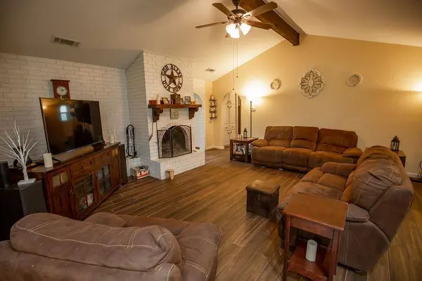 11209 Smallwood Drive, Burleson, TX 76028