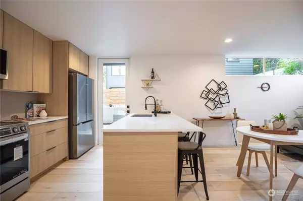 3604 35th AVE W, Seattle, WA 98199