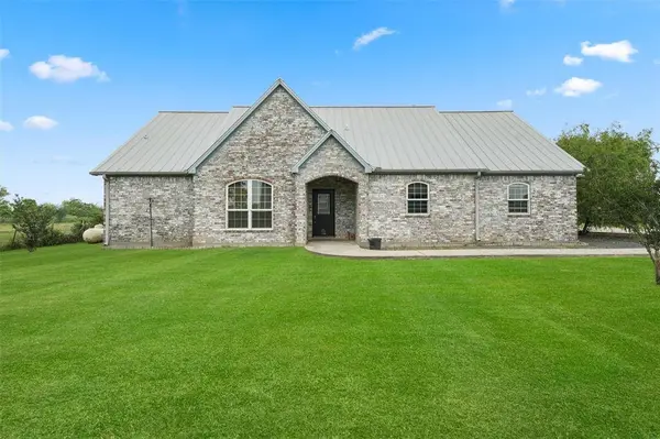 2160 Klopsteck RD, Sealy, TX 77474