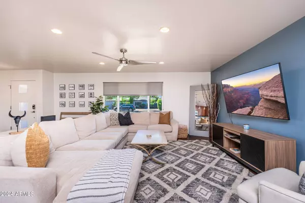 8426 E BONITA Drive, Scottsdale, AZ 85250