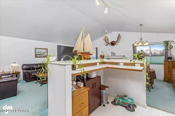 2130 Sundew CIR, Anchorage, AK 99502