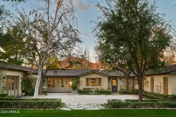 5701 E CALLE CAMELIA --, Phoenix, AZ 85018