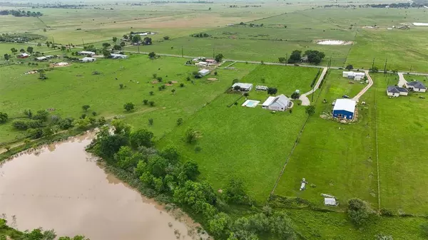 2160 Klopsteck RD, Sealy, TX 77474