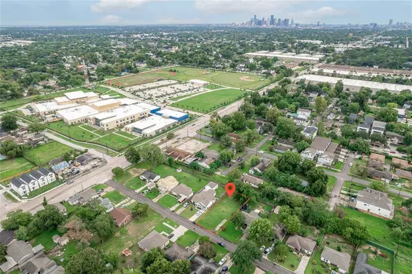 225 Hyta ST, Houston, TX 77018