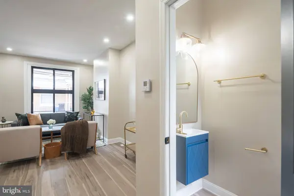 1527 N HOLLYWOOD ST, Philadelphia, PA 19121