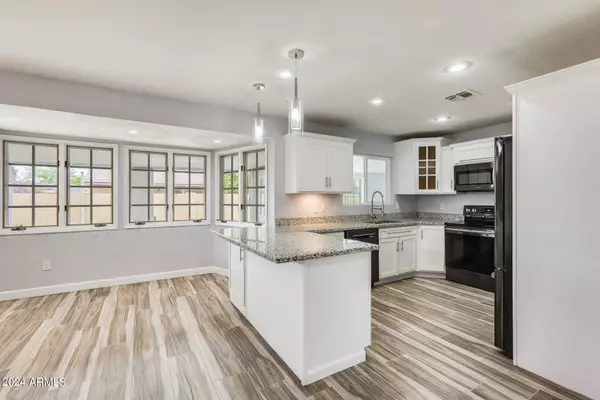 14018 N 44TH Drive, Glendale, AZ 85306