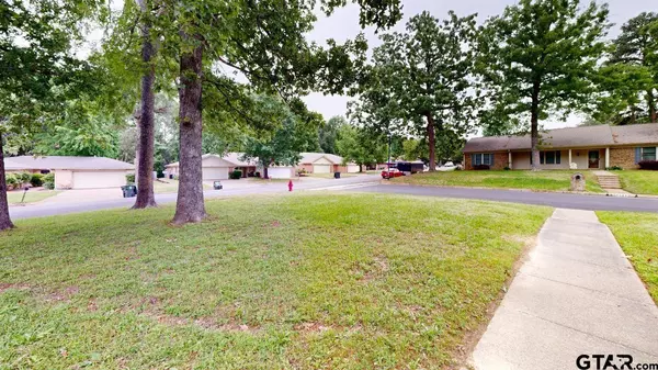 4401 Tartan Ct, Tyler, TX 75703