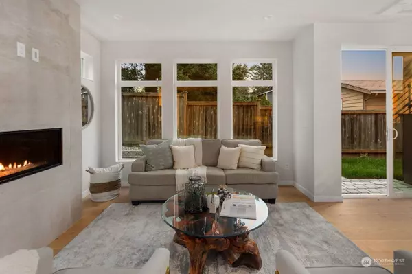 13012 132nd AVE NE, Kirkland, WA 98034