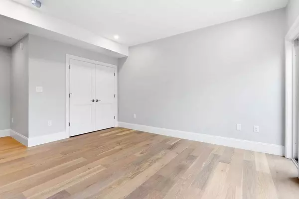 21 Glen Rd #9, Boston, MA 02130