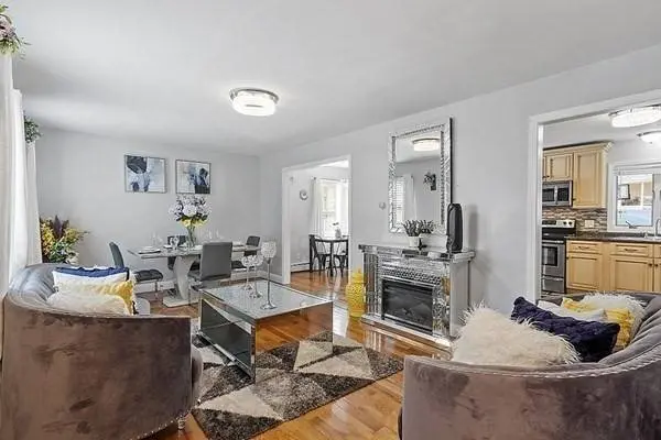 45 5th Ave, Haverhill, MA 01830