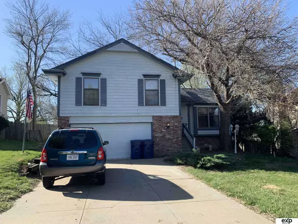 2813 Nottingham Drive, Bellevue, NE 68123