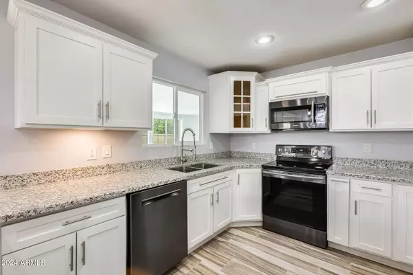 14018 N 44TH Drive, Glendale, AZ 85306