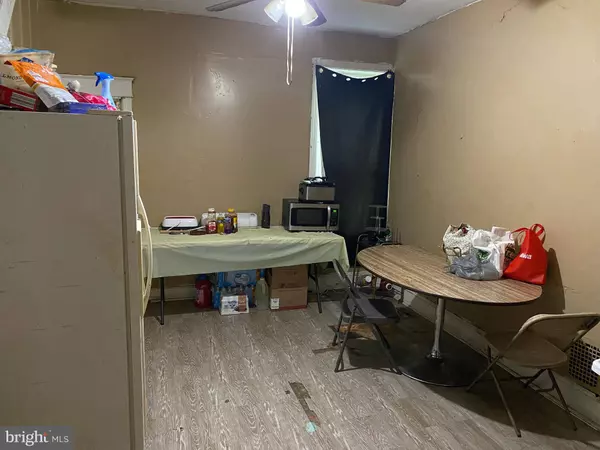 2423 N NATRONA ST, Philadelphia, PA 19132