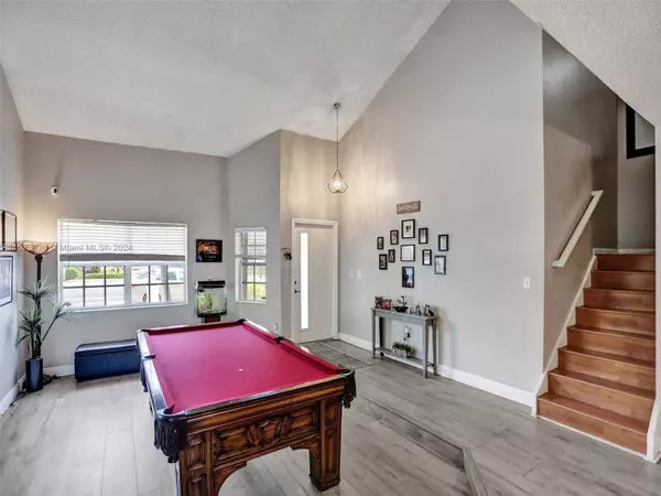 10190 SW 146th Ave, Miami, FL 33186