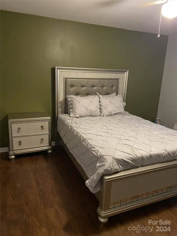 7021 Thorncrown ST, Charlotte, NC 28214