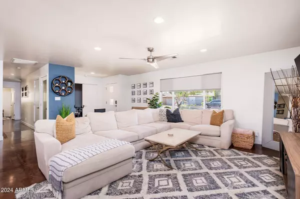 8426 E BONITA Drive, Scottsdale, AZ 85250