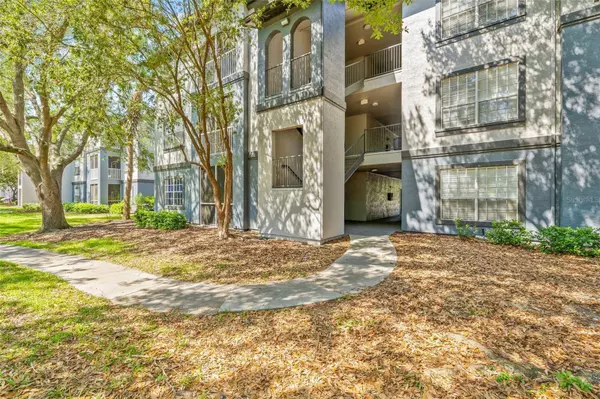 13123 SANCTUARY COVE DR #103, Temple Terrace, FL 33637