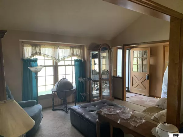 2813 Nottingham Drive, Bellevue, NE 68123