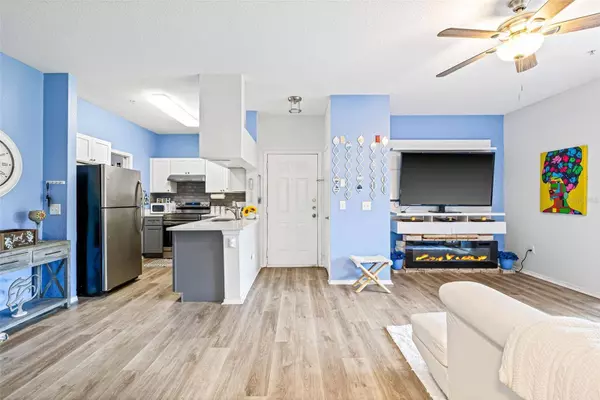 13123 SANCTUARY COVE DR #103, Temple Terrace, FL 33637