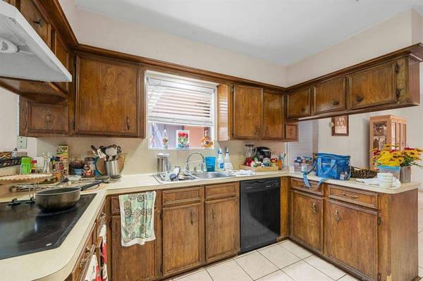 10122 Pebble Park LN, Houston, TX 77036