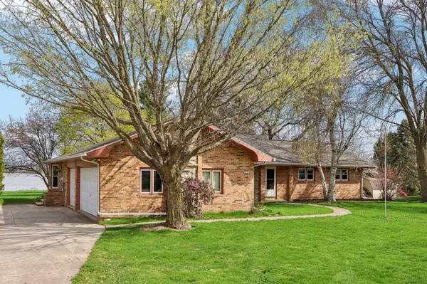 N7510 Edgewater Drive, Beaver Dam, WI 53916