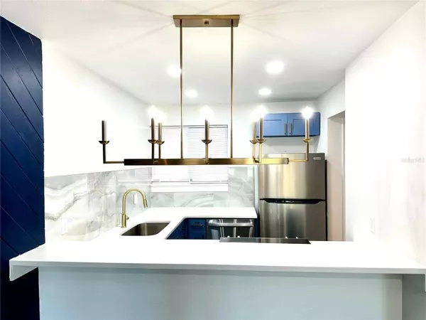 212 ORIENTA POINT ST #212, Altamonte Springs, FL 32701