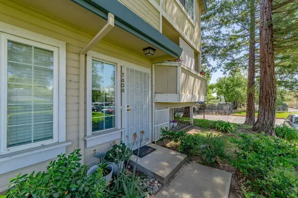 7404 Kallie Kay LN, Sacramento, CA 95823