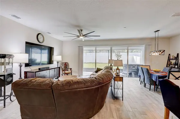 4007 MEANDERING BAY DR, Apopka, FL 32712